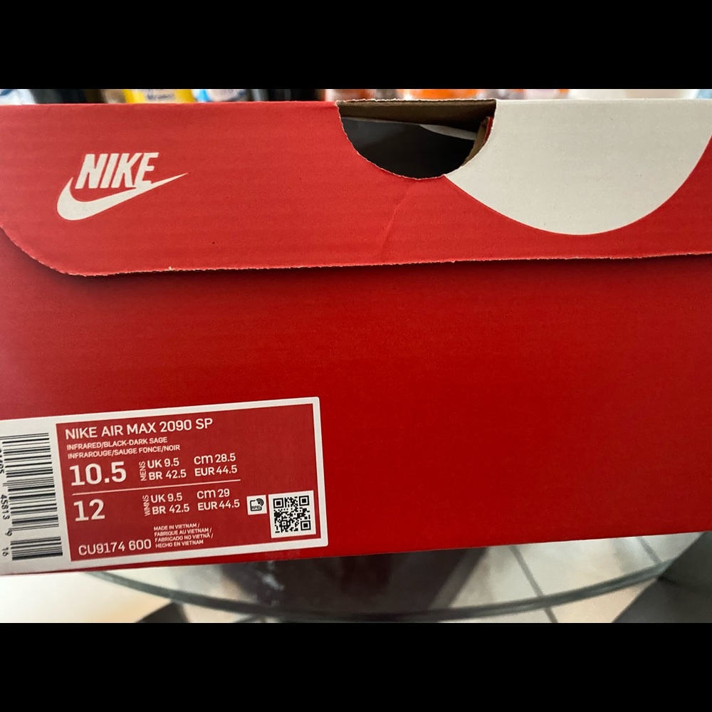 Nike Air Max 2090 10.5 - Picture 3 of 3